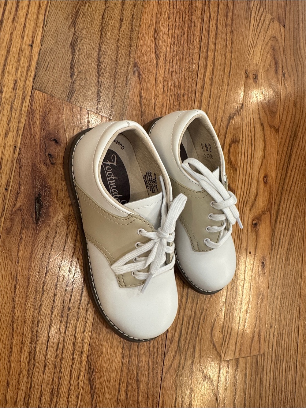 FootMates White and Beige Kids Lace-Up Dress Oxfords 10 M